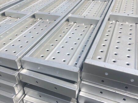 Galvanized-Metal-Decking-Board-for-Scaffolding-Safety